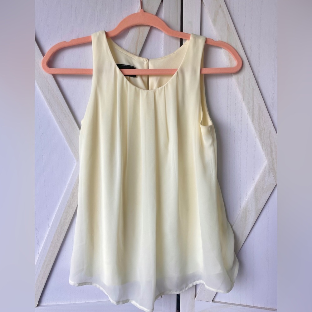 Un Deux Trois Cream Silky sleeveless blouse